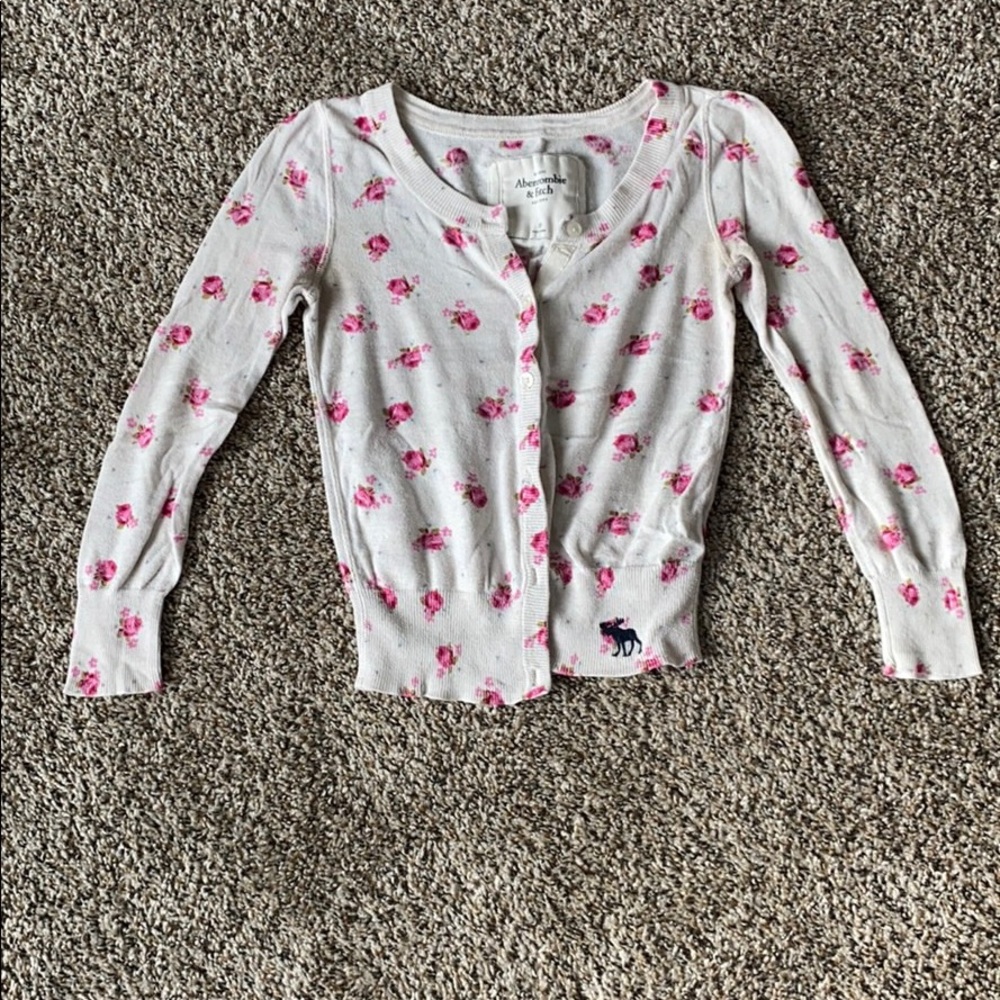 Abercrombie & Fitch Cardigan.